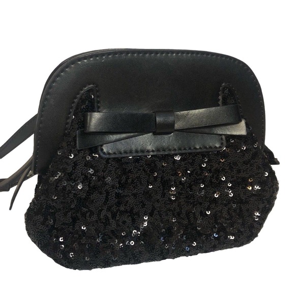 kate spade Handbags - Kate Spade Scotty Riva Crossbody Purse Sequin Leather Bow